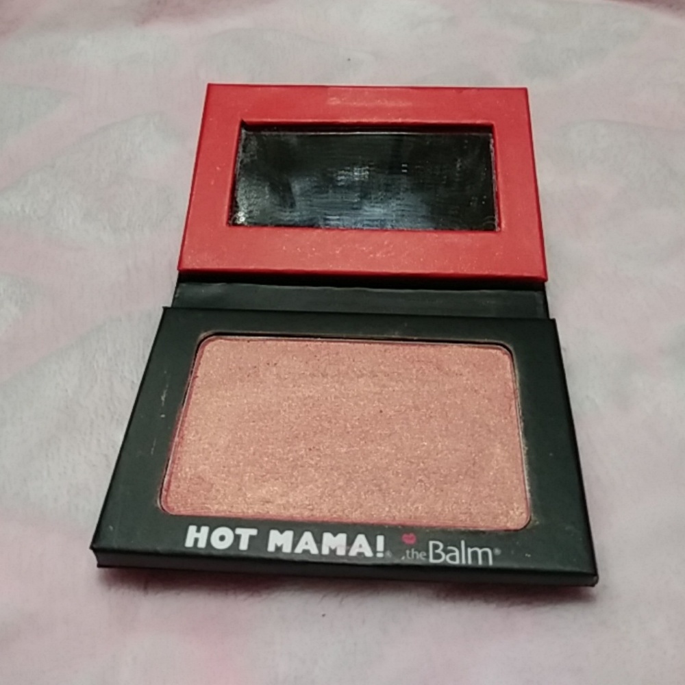 The Balm Hot Mama! Blush
